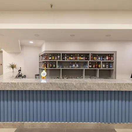 Azure By Yelken トゥルグトレイス