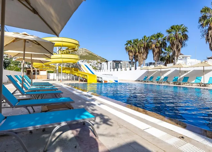 Rezort Azure By Yelken