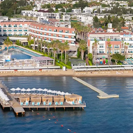 Semesteranläggning (resort) Azure By Yelken 5*