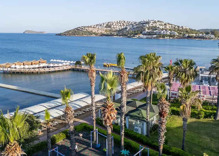 Üdülőközpont Azure By Yelken 5*